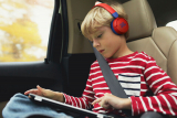 JBL Jr310 и Jr310BT — хорошие наушники для детей